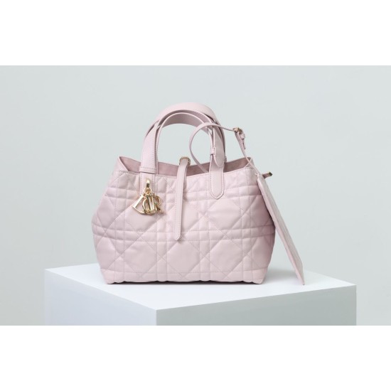 Replica Borsa Dior Toujours Dior Piccola/Media Macrocannage Rosa Riproduzione Fedele Borsa Dior Toujours Dior Piccola/Media Macrocannage Rosa imitazioni