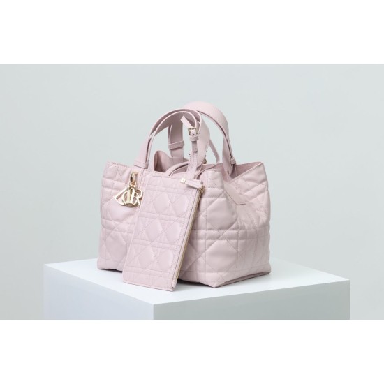 Replica Borsa Dior Toujours Dior Piccola/Media Macrocannage Rosa Riproduzione Fedele Borsa Dior Toujours Dior Piccola/Media Macrocannage Rosa imitazioni