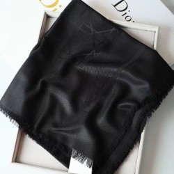 Replica Dettagli perfetti Christian Dior Cannage Scialle 140cm Nero Riproduzione Fedele Dettagli perfetti Christian Dior Cannage Scialle 140cm Nero imitazioni