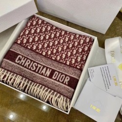 Replica Dior Oblique Sciarpa Cashmere Borgogna Riproduzione Fedele Dior Oblique Sciarpa Cashmere Borgogna imitazioni