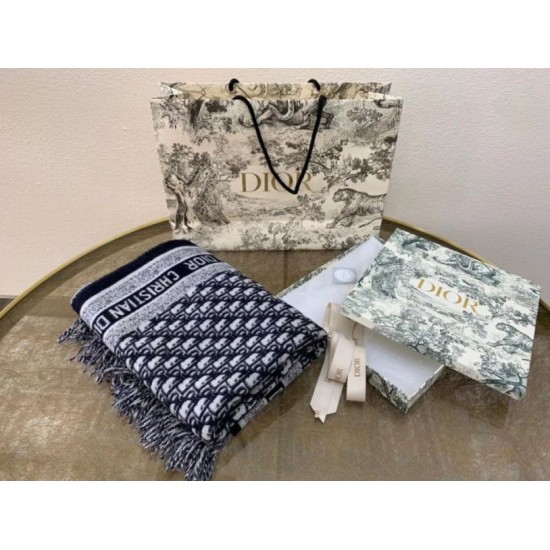 Replica falso Dior Oblique Coperta Lana e Angora Blu Navy Riproduzione Fedele falso Dior Oblique Coperta Lana e Angora Blu Navy imitazioni