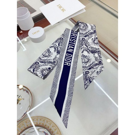 Replica Sciarpa Mitzah Toile de Jouy Soleil Dior Twill di seta Blu Riproduzione Fedele Sciarpa Mitzah Toile de Jouy Soleil Dior Twill di seta Blu imitazioni