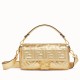 Replica Borsa media Baguette Fendi con motivo FF Oro Riproduzione Fedele Borsa media Baguette Fendi con motivo FF Oro imitazioni