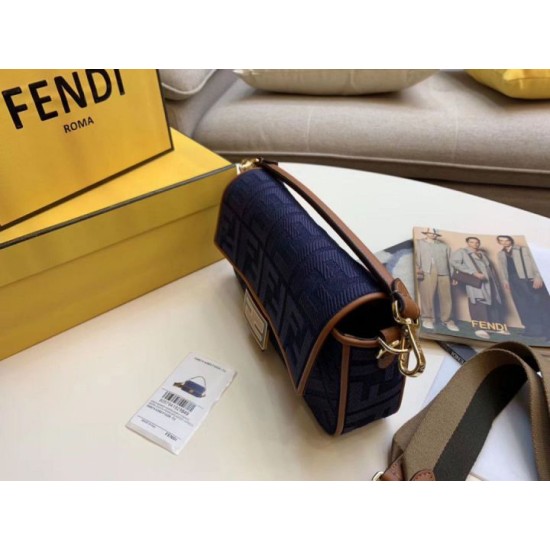 Replica Borsa 1:1 media Fendi Baguette blu denim Riproduzione Fedele Borsa Replica media Fendi Baguette blu denim imitazioni