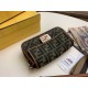 Replica Borsa 1:1 media Fendi Baguette verde denim Riproduzione Fedele Borsa Replica media Fendi Baguette verde denim imitazioni