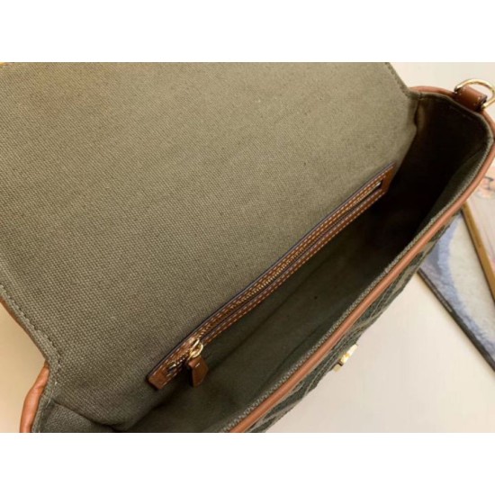 Replica Borsa 1:1 media Fendi Baguette verde denim Riproduzione Fedele Borsa Replica media Fendi Baguette verde denim imitazioni
