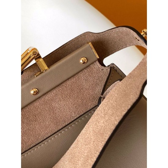 Replica Fendi Peekaboo Soft Medium Bag Grigio Tortora Riproduzione Fedele Fendi Peekaboo Soft Medium Bag Grigio Tortora imitazioni