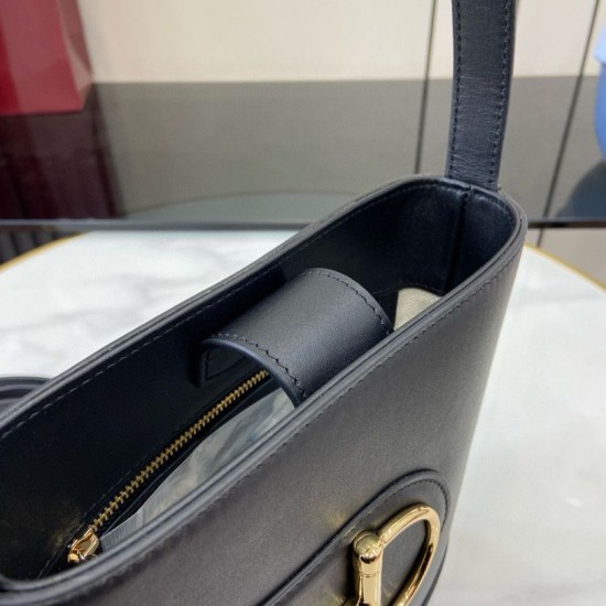 Replica Borsa a secchiello mini Gucci 73 833665 Nera Riproduzione Fedele replica a secchiello mini Gucci 73 833665 Nera imitazioni