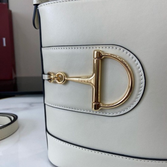 Replica Borsa a secchiello mini Gucci 73 833665 Bianca Riproduzione Fedele Borsa a secchiello mini Gucci 73 833665 Bianca imitazioni