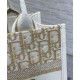 Replica Bora Pari Dior Book Tote piccola color crema Riproduzione Fedele Bora Pari replica Dior Book Tote piccola color crema imitazioni