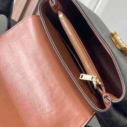 Replica Borse Celine Teen Nino Triomphe Caffè Riproduzione Fedele Borse Replica Celine Teen Nino Triomphe Caffè imitazioni