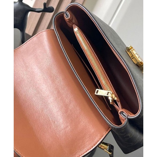 Replica Borse Celine Teen Nino Triomphe Caffè Riproduzione Fedele Borse Replica Celine Teen Nino Triomphe Caffè imitazioni