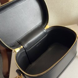 Replica Celine Borse da toeletta Pelle di vitello naturale nera Riproduzione Fedele Celine Borse Replica da toeletta Pelle di vitello naturale nera imitazioni