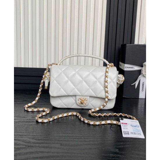 Replica Borsa Chanel Flap con manico superiore AS5317 Crema Riproduzione Fedele replica Chanel Flap con manico superiore AS5317 Crema imitazioni
