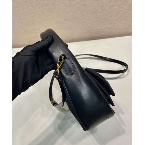 Riproduzione Fedele Mini-bag in nylon/nappa Prada Re-Nylon con fiocco 1BC241 Nero imitazioni