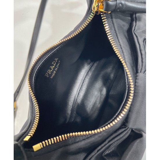 Riproduzione Fedele Mini-bag in nylon/nappa Prada Re-Nylon con fiocco 1BC241 Nero imitazioni