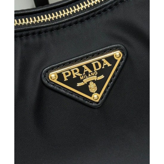 Replica Borsa a tracolla grande Prada Aimee Re-Nylon con lucchetto 1BC232 Nero Riproduzione Fedele Borsa a tracolla grande Prada Aimee Re-Nylon con lucchetto 1BC232 Nero imitazioni
