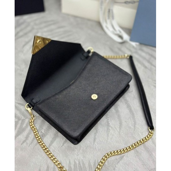 Replica Imitazione Borsa a tracolla in saffiano Prada Nera Riproduzione Fedele Imitazione Borsa a tracolla in saffiano Prada Nera imitazioni
