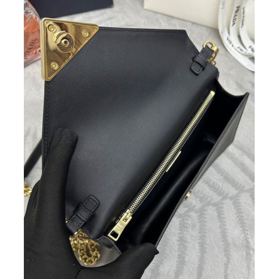 Replica Imitazione Borsa a tracolla in saffiano Prada Nera Riproduzione Fedele Imitazione Borsa a tracolla in saffiano Prada Nera imitazioni