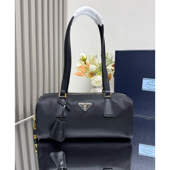 Replica fedele Imitazioni borse griffate media Prada Re-Nylon con manico superiore e lucchetto 1BB127 Nero Riproduzione Fedele fedele Imitazioni borse griffate media Prada Re-Nylon con manico superiore e lucchetto 1BB127 Nero imitazioni