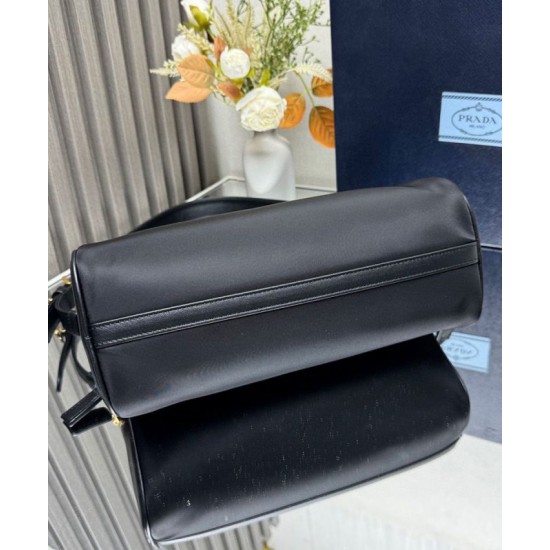 Riproduzione Fedele Imitazione Borse Replica a tracolla media Prada in Re-Nylon Con lucchetto 1BC233 Nero imitazioni
