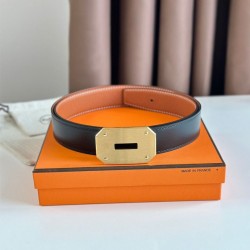 Replica Hermes Neo Cintura Reversibile 32MM Clemence Marrone/Nero Riproduzione Fedele Hermes Neo Cintura Reversibile 32MM Clemence Marrone/Nero imitazioni