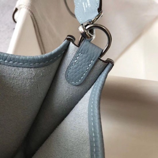 Replica Hermes Evelyne III TPM Mini Bag Blu Clemence Riproduzione Fedele Hermes Evelyne III TPM Mini Bag Blu Clemence imitazioni