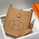 Replica Hermes Evelyne III TPM Mini Bag Marrone Clemence Riproduzione Fedele Hermes Evelyne III TPM Mini Bag Marrone Clemence imitazioni