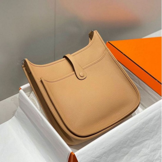 Replica Hermes Evelyne III 29 Borsa 1:1 Marrone Clemence Riproduzione Fedele Hermes Evelyne III 29 Borsa Replica Marrone Clemence imitazioni