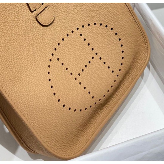 Replica Hermes Evelyne III 29 Borsa 1:1 Marrone Clemence Riproduzione Fedele Hermes Evelyne III 29 Borsa Replica Marrone Clemence imitazioni