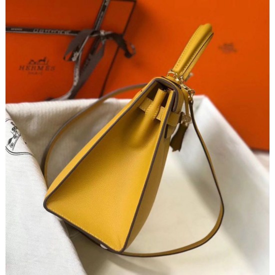 Replica Borsa 1:1 Sellier Hermes Kelly 28 cm Giallo Epsom Riproduzione Fedele Borsa Replica Sellier Hermes Kelly 28 cm Giallo Epsom imitazioni