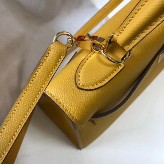 Replica Borsa 1:1 Sellier Hermes Kelly 28 cm Giallo Epsom Riproduzione Fedele Borsa Replica Sellier Hermes Kelly 28 cm Giallo Epsom imitazioni