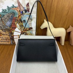 Replica Hermes Kelly Elan Borsa fatta a mano Nero Riproduzione Fedele Hermes Kelly Elan Borsa fatta a mano Nero imitazioni