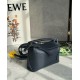 Replica Borsa Loewe Puzzle Mini Pelle di vitello granulata blu navy Riproduzione Fedele Borsa Loewe Puzzle Mini Pelle di vitello granulata blu navy imitazioni