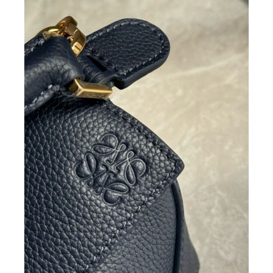 Replica Borsa Loewe Puzzle Mini Pelle di vitello granulata blu navy Riproduzione Fedele Borsa Loewe Puzzle Mini Pelle di vitello granulata blu navy imitazioni