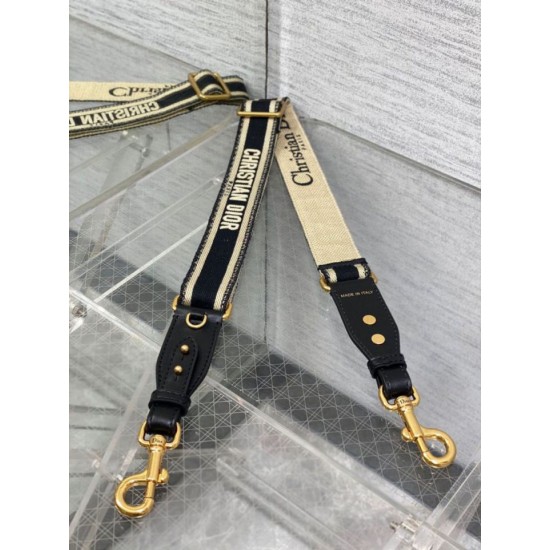Replica falso Dior Tracolla Regolabile con Ricamo Anello Nero Riproduzione Fedele falso Dior Tracolla Regolabile con Ricamo Anello Nero imitazioni