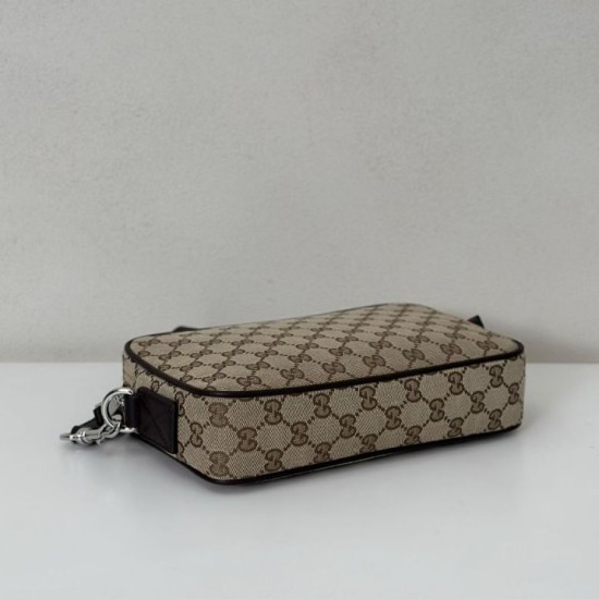Replica Borse Imitazioni a tracolla Gucci piccola in tela GG Gucci da uomo 834802 marrone Riproduzione Fedele Borse Imitazioni a tracolla Gucci piccola in tela GG Replica Gucci da uomo 834802 marrone imitazioni