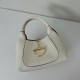 Replica Borsa Gucci Softbit Media/Maxi con Manico a Mezzaluna 837466 Bianca Imitazioni Riproduzione Fedele Borsa Gucci Softbit Media/Maxi con Manico a Mezzaluna 837466 Bianca Imitazioni imitazioni