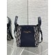 Replica Borse a secchiello Dior Signature piccola/media Dior Oblique Jacquard blu Riproduzione Fedele Borse Replica a secchiello Dior Signature piccola/media Dior Oblique Jacquard blu imitazioni