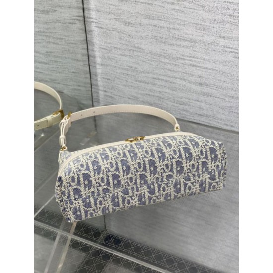 Replica Mini borsa Dior Miss Caro Cigale Oblique Chambray con effetto rafia Blu Riproduzione Fedele Mini borsa Dior Miss Caro Cigale Oblique Chambray con effetto rafia Blu imitazioni
