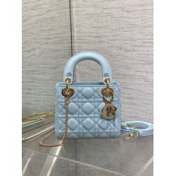 Replica Mini Borsa Dior Lady Dior con O-link Cannage Blu Imitazioni Replica Mini Borsa Dior Lady Dior con O-link Cannage Blu Imitazioni