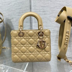 Replica Borsa Dior Lady Dior My ABCDior Piccola Pastello Riproduzione Fedele Replica Borsa Dior Lady Dior My ABCDior Piccola Pastello imitazioni