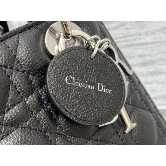 Replica Borsa Dior Lady Dior Media in Pelle di Vitello Granata Nera Imitazioni Riproduzione Fedele replica Dior Lady Dior Media in Pelle di Vitello Granata Nera Imitazioni imitazioni