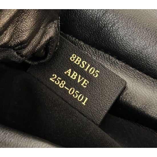 Replica Borsa Fendi Mamma Baguette Media/Grande Nappa Nera Imitazione Riproduzione Fedele Borsa Fendi Mamma Baguette Media/Grande Replica Nappa Nera Imitazione imitazioni