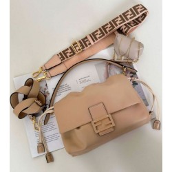 Borsa Fendi Mamma Baguette Media/Grande Nappa Albicocca Borsa Fendi Mamma Baguette Media/Grande Nappa Albicocca