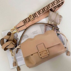 Replica Borsa Fendi Mamma Baguette Media/Grande Nappa Albicocca Riproduzione Fedele Borsa Fendi Mamma Baguette Media/Grande Nappa Albicocca imitazioni
