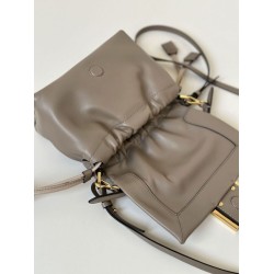Borsa Fendi Mamma Baguette Piccola Grigia Borsa Fendi Mamma Baguette Piccola Grigia