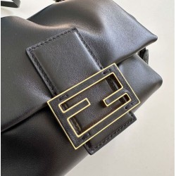 Borse Fendi Mamma Baguette Piccola Nera Imitazioni Borse Fendi Mamma Baguette Piccola Nera Imitazioni