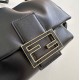 Replica borse griffate Fendi Mamma Baguette Piccola Nera Imitazioni Riproduzione Fedele Replica borse griffate Fendi Mamma Baguette Piccola Nera Imitazioni imitazioni