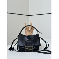 Borse Fendi Mamma Baguette Piccola Nera Imitazioni